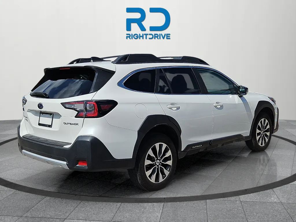 Subaru Outback photo 3