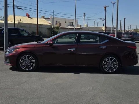 More photos of 2024 Nissan Altima 2.5 SL at RightDrive - 6930 Alameda, TX