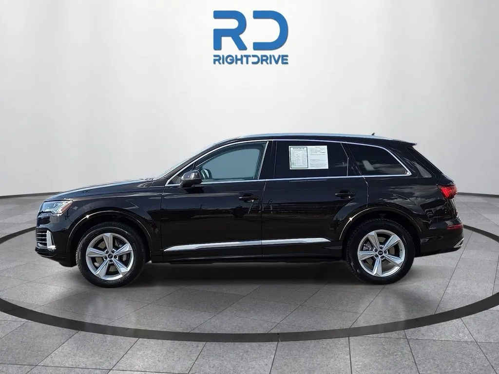 Audi Q7 photo 2