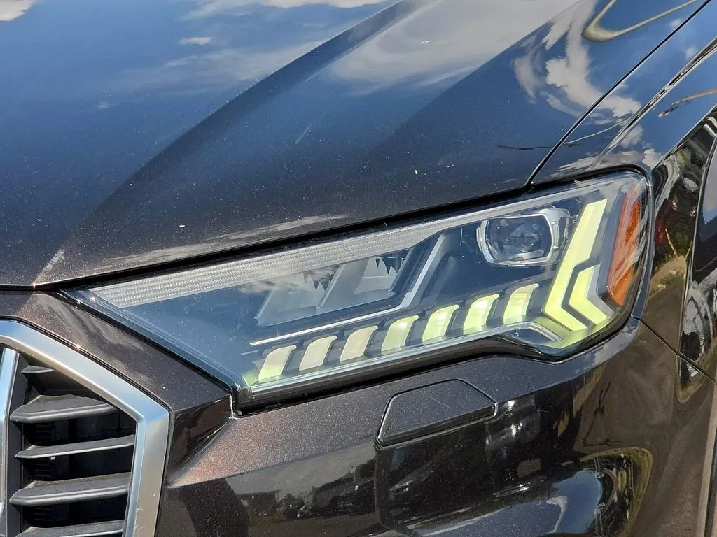 Audi Q7 photo 8