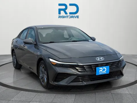 Gray 2024 Hyundai Elantra SEL for sale in El Paso, TX
