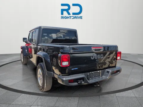 More photos of 2023 Jeep Gladiator Sport S at RightDrive - 6930 Alameda, TX