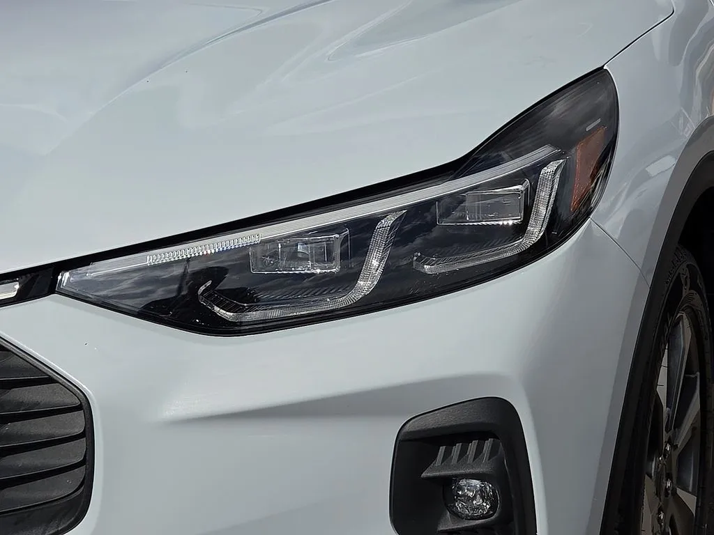 Ford Escape photo 8