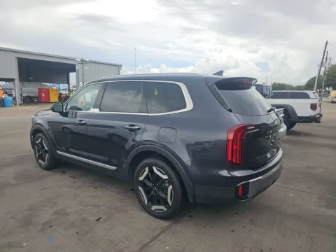More photos of 2025 Kia Telluride S at RightDrive - 6930 Alameda, TX