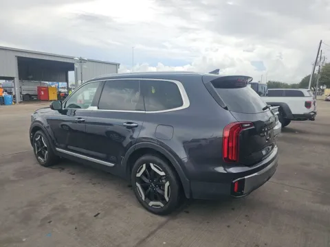 More photos of 2025 Kia Telluride S at RightDrive - 6930 Alameda, TX