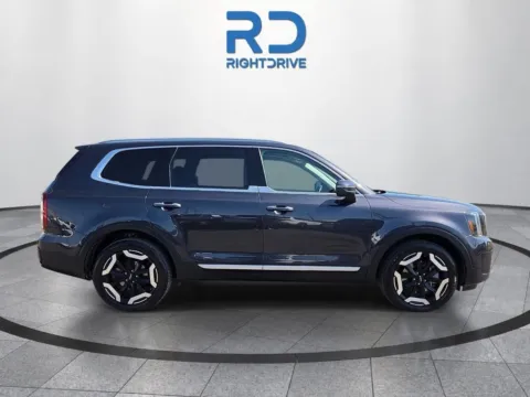 More photos of 2025 Kia Telluride S at RightDrive - 6930 Alameda, TX