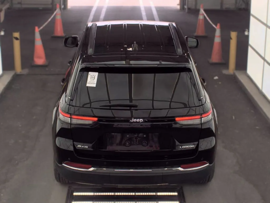 Jeep Grand Cherokee photo 5