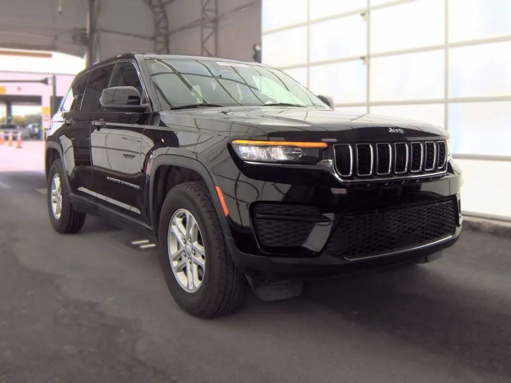 Jeep Grand Cherokee photo 3