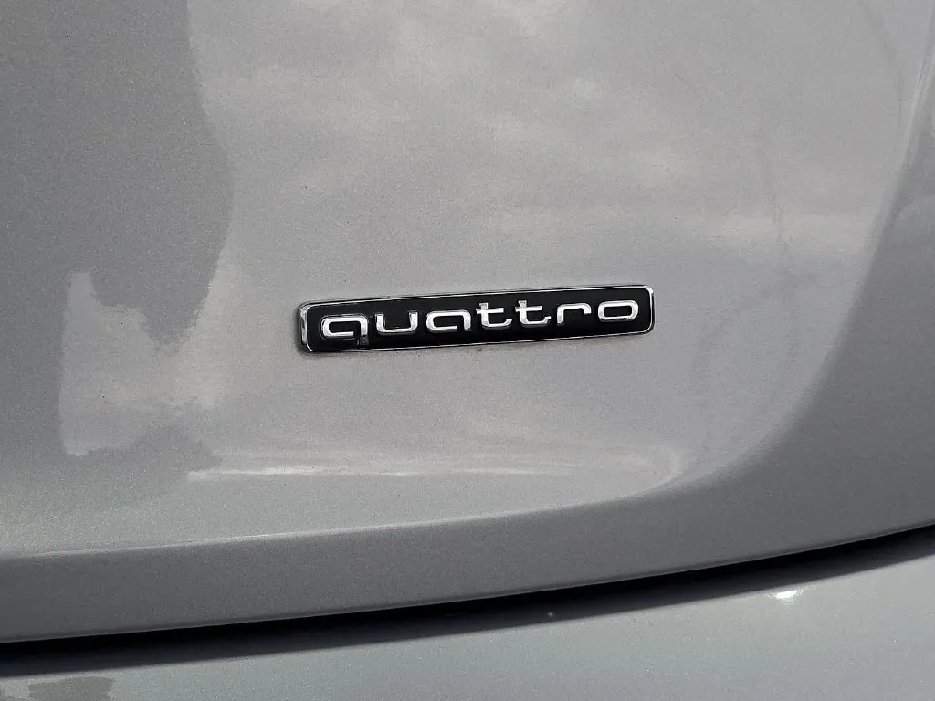 Audi Q5 photo 11