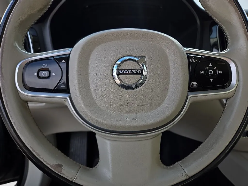 Volvo S60 photo 24