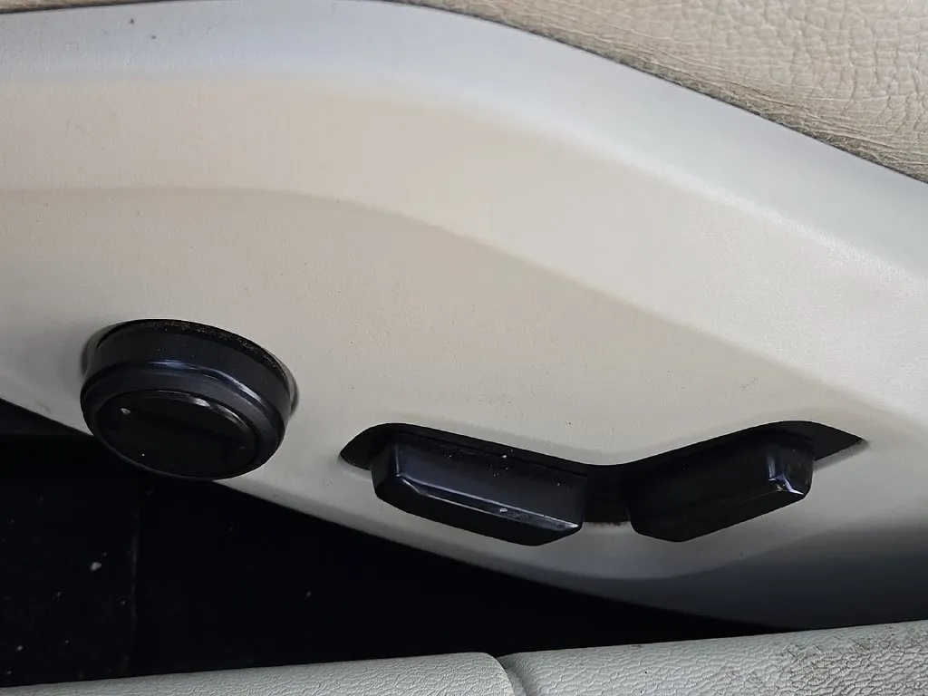 Volvo S60 photo 18