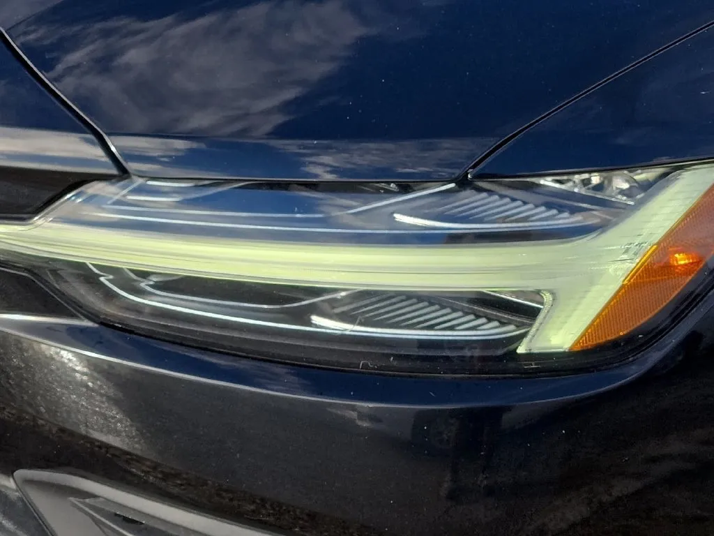 Volvo S60 photo 7