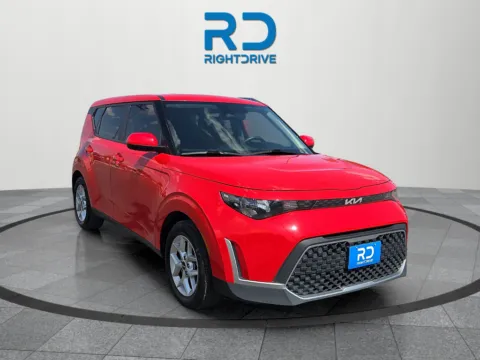 Red 2023 Kia Soul LX for sale in El Paso, TX