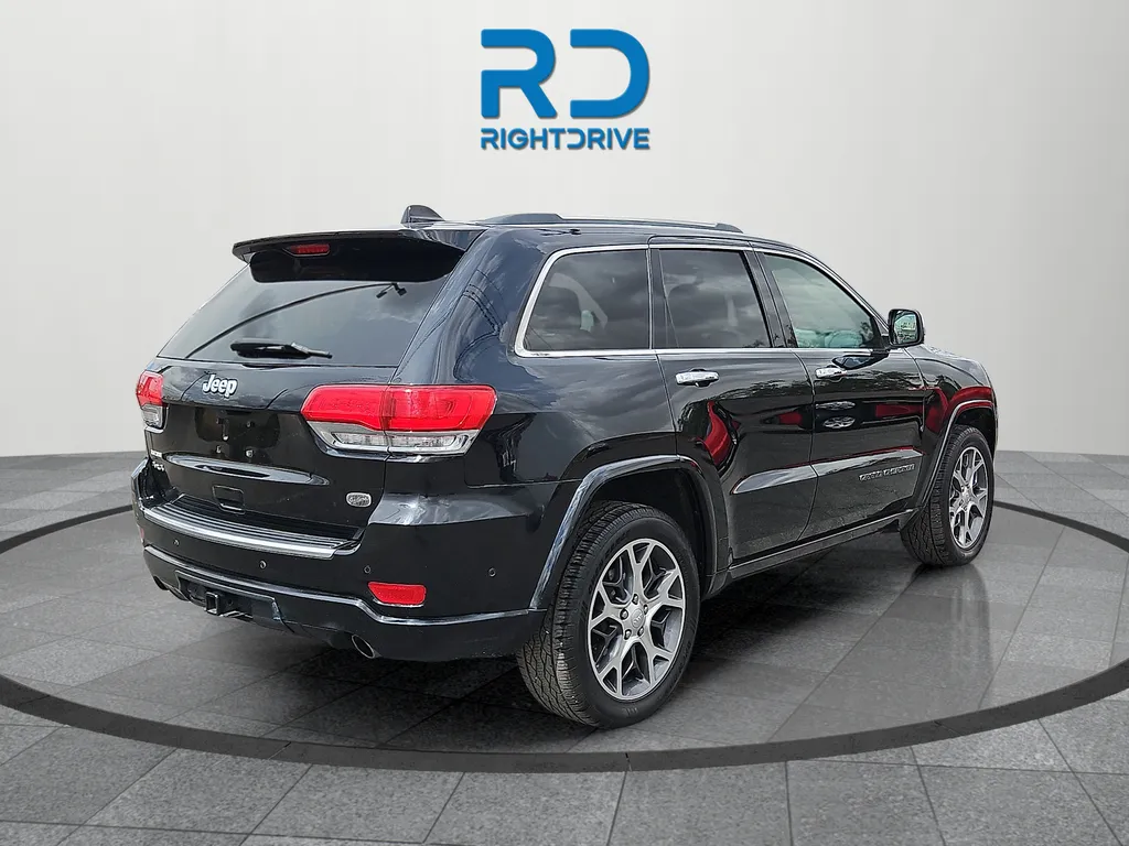 Jeep Grand Cherokee photo 3