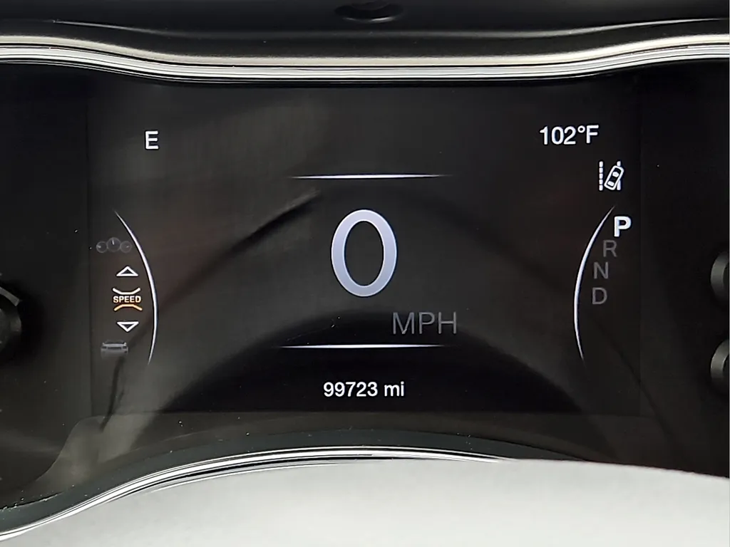Jeep Grand Cherokee photo 22