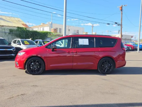 More photos of 2025 Chrysler Pacifica Limited at RightDrive - 6930 Alameda, TX