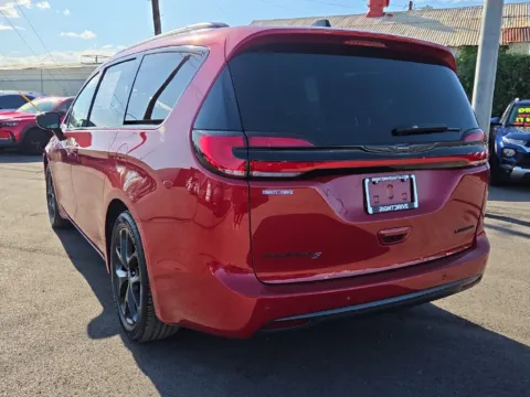 More photos of 2025 Chrysler Pacifica Limited at RightDrive - 6930 Alameda, TX