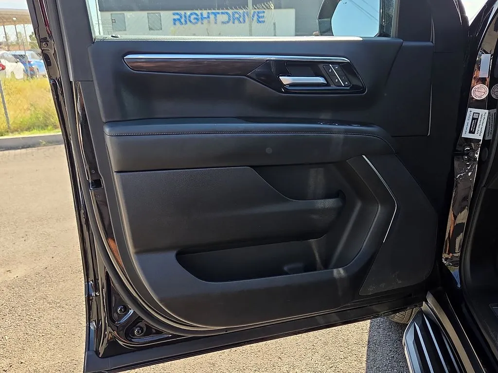 Chevrolet Tahoe photo 16