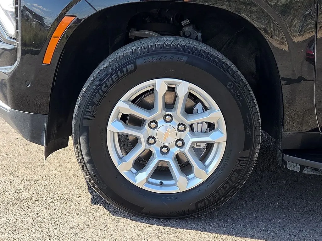 Chevrolet Tahoe photo 9