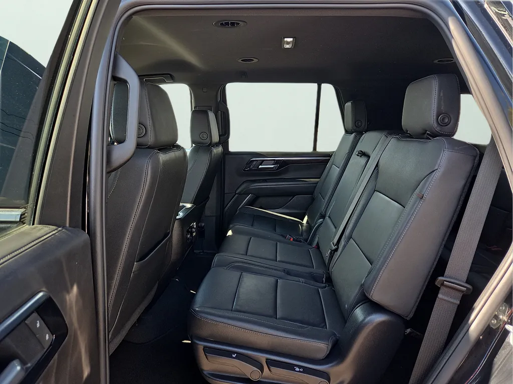 Chevrolet Tahoe photo 14