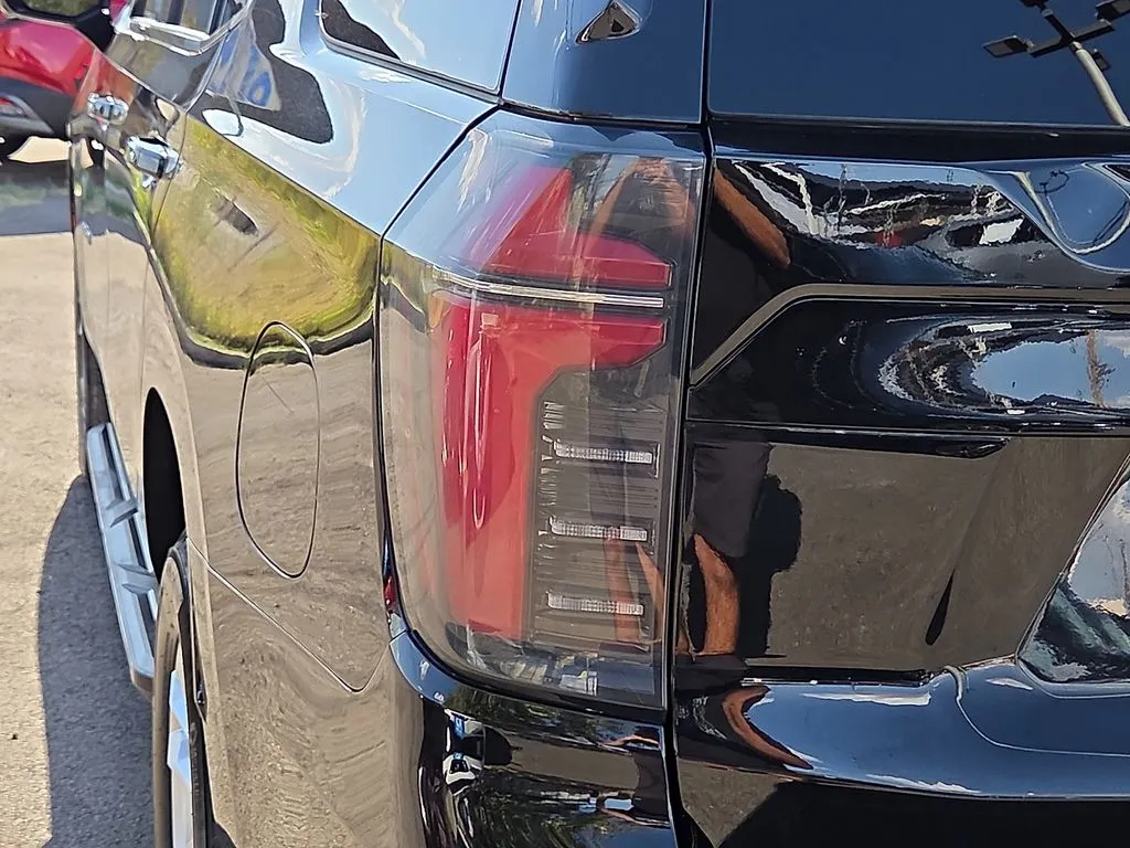Chevrolet Tahoe photo 11