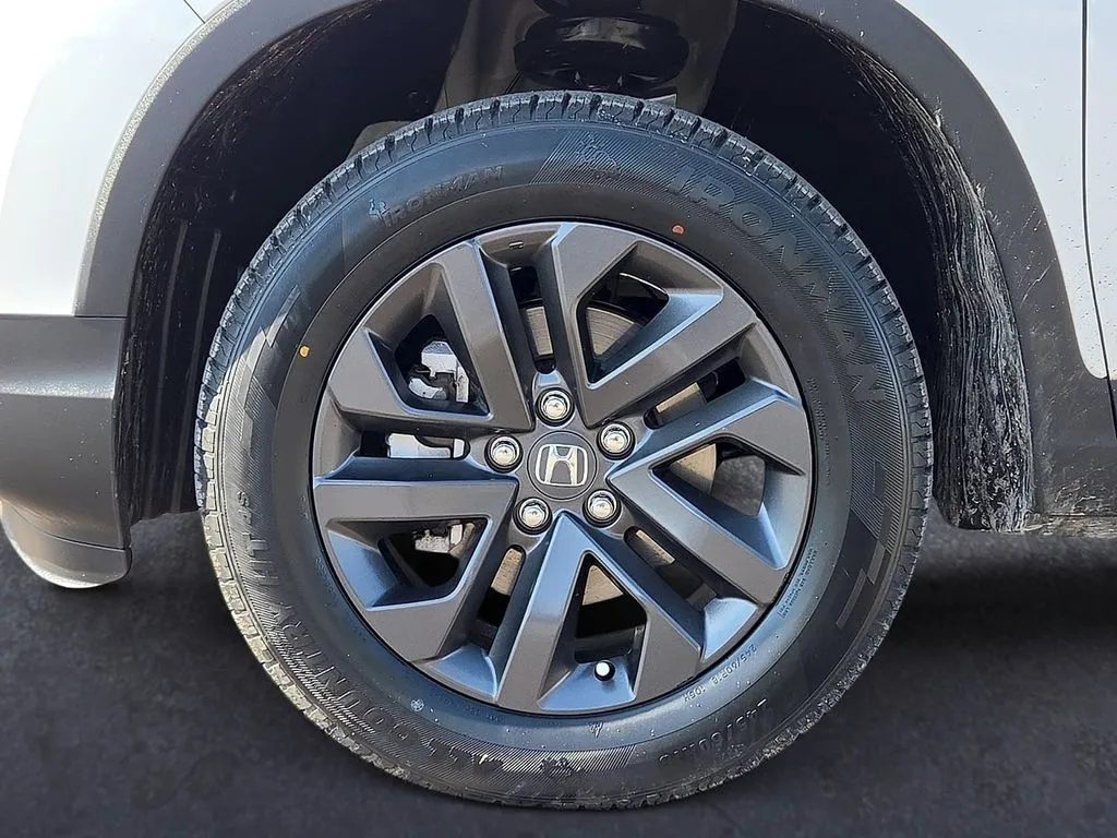 Honda Ridgeline photo 9