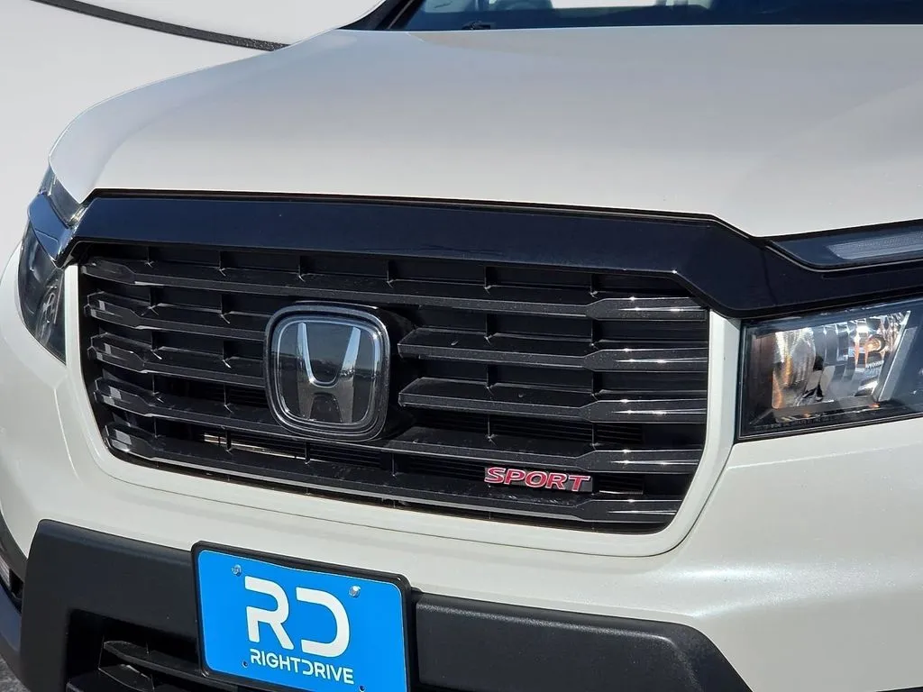 Honda Ridgeline photo 7