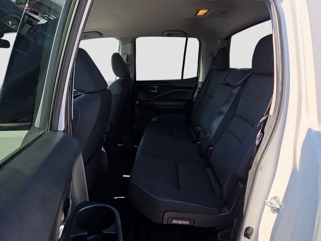 Honda Ridgeline photo 14