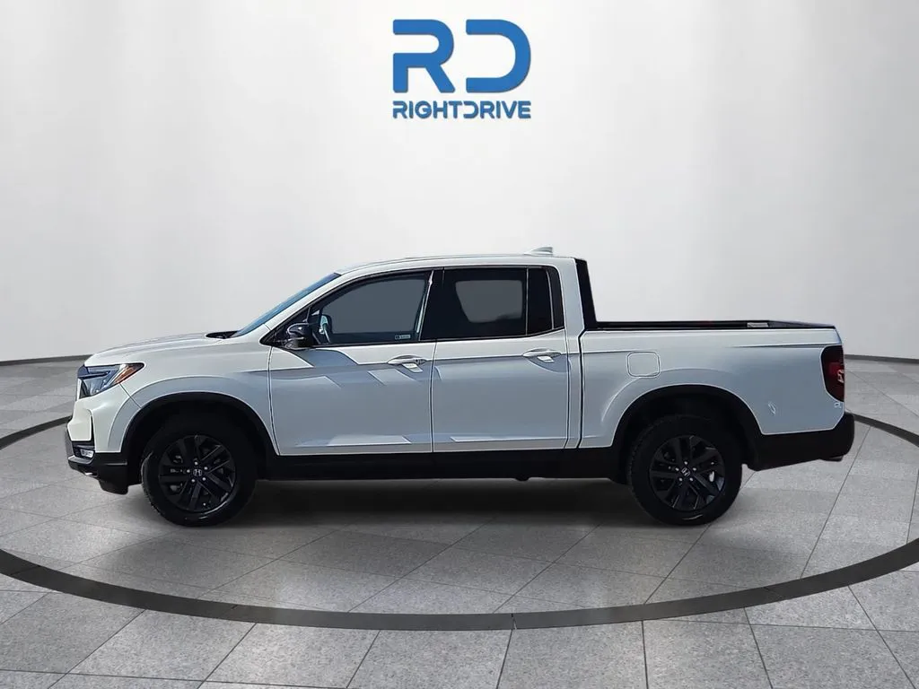 Honda Ridgeline photo 2