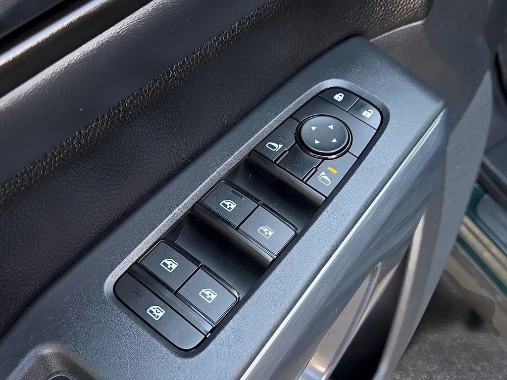 Nissan Pathfinder photo 17