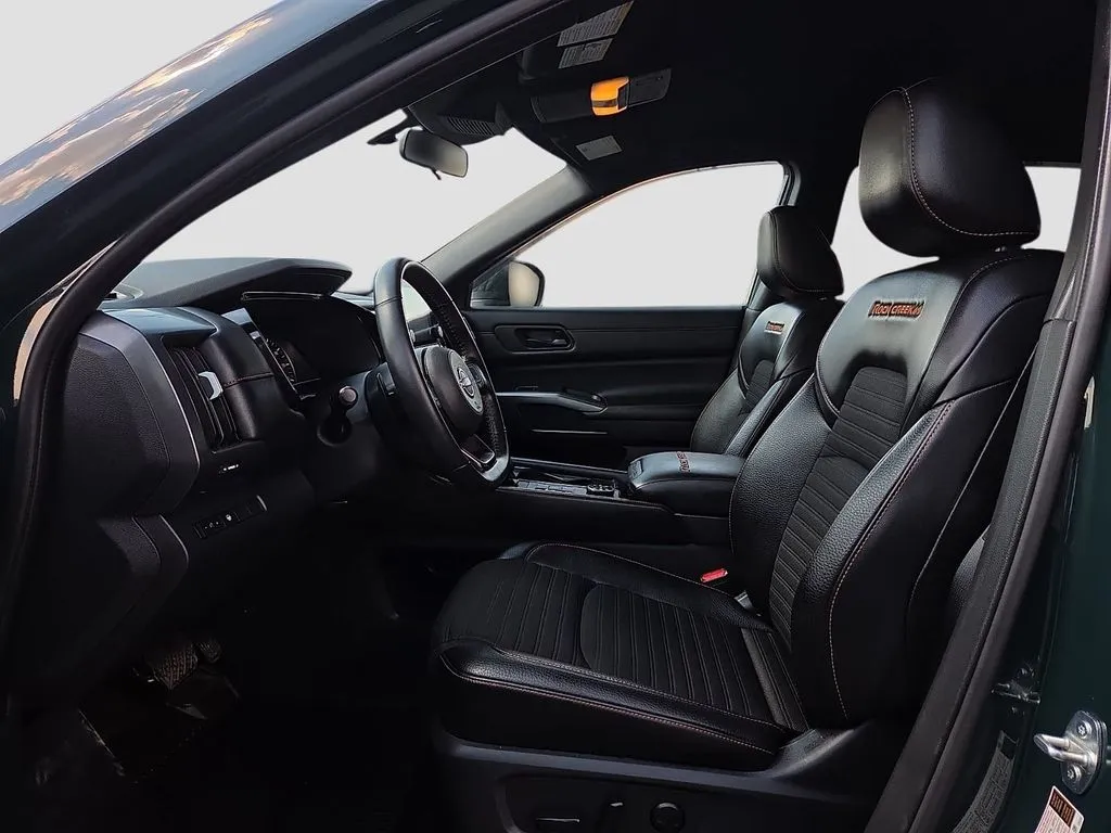 Nissan Pathfinder photo 19