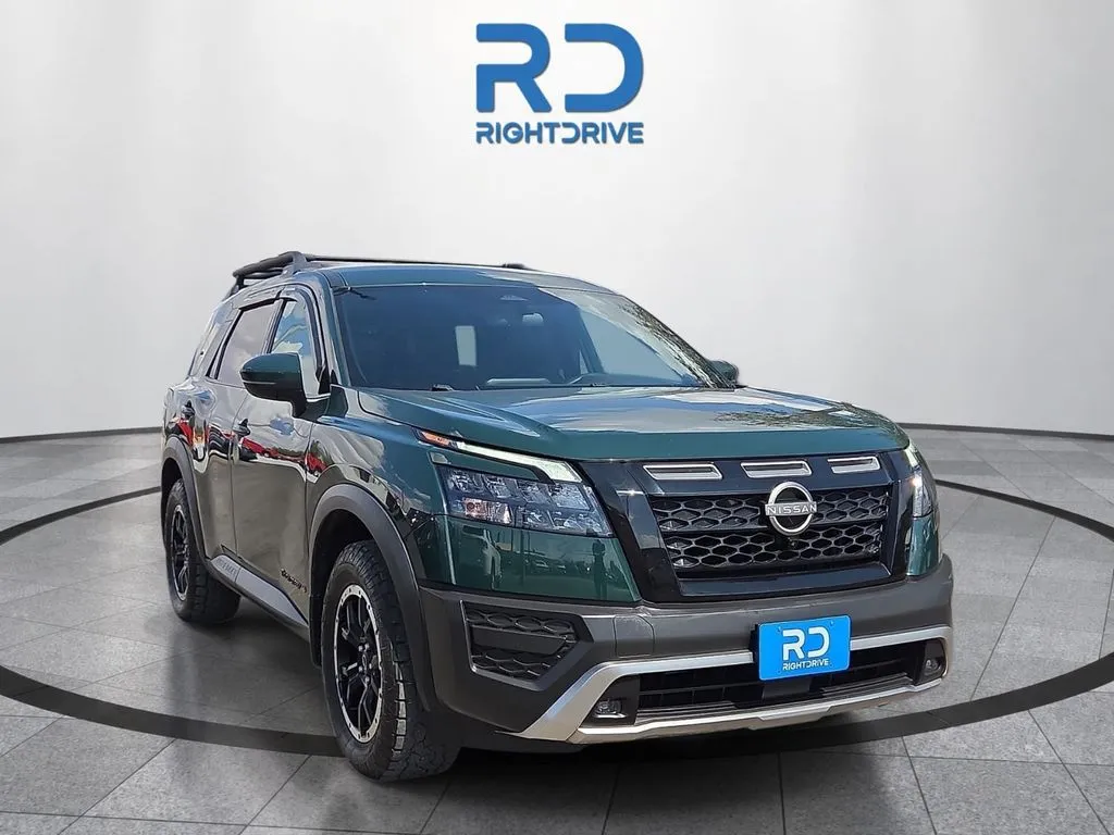 Nissan Pathfinder photo 6