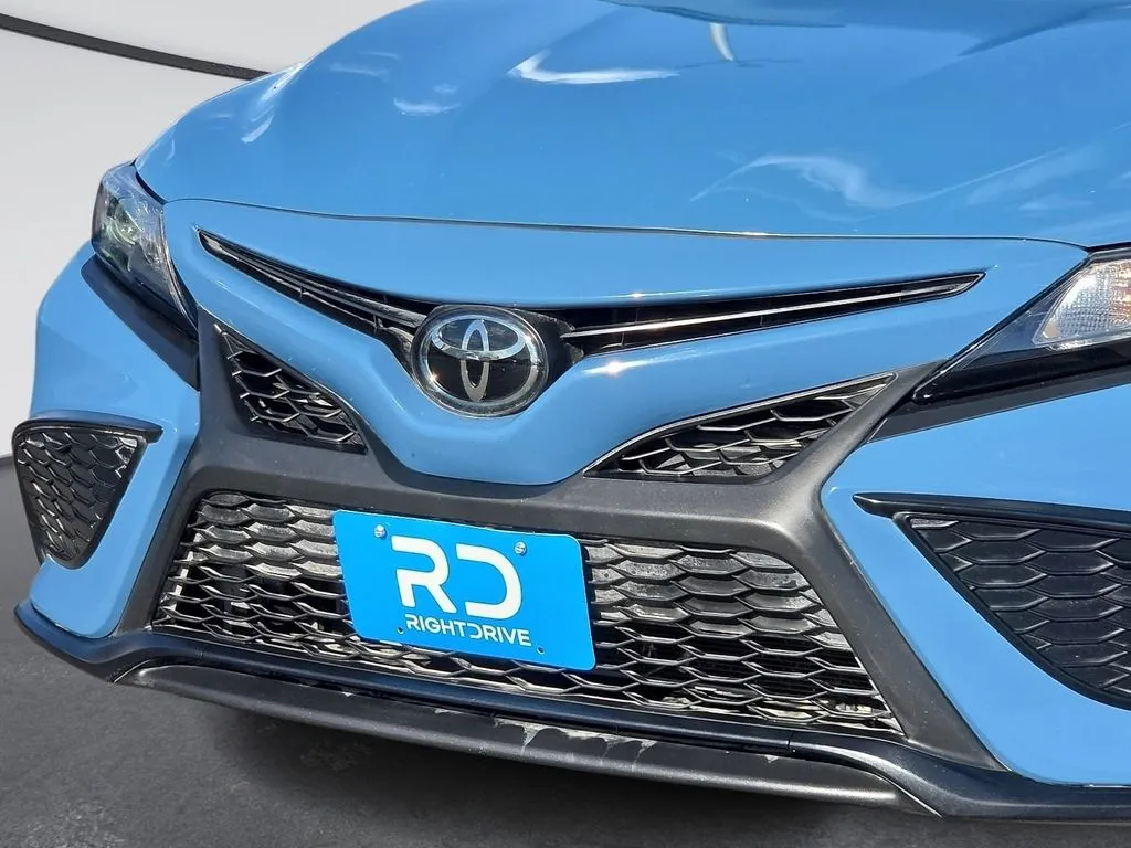 Toyota Camry photo 7