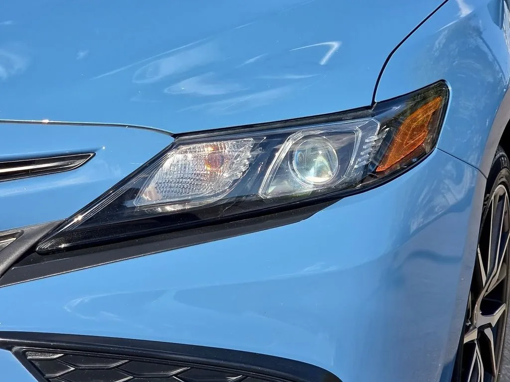 Toyota Camry photo 8