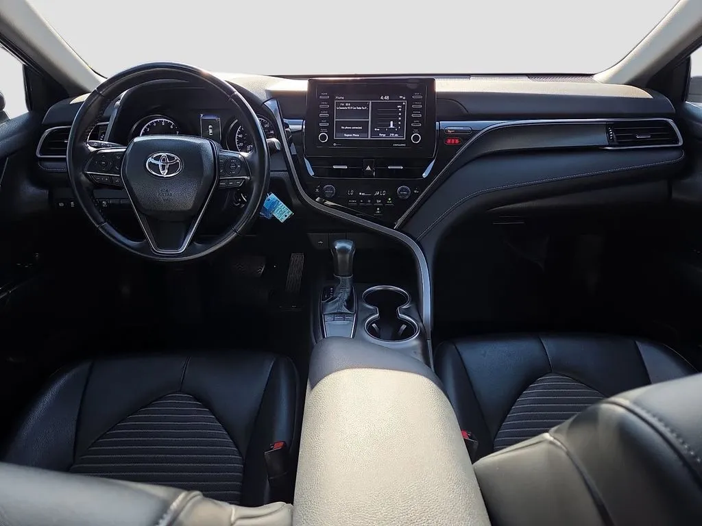 Toyota Camry photo 14