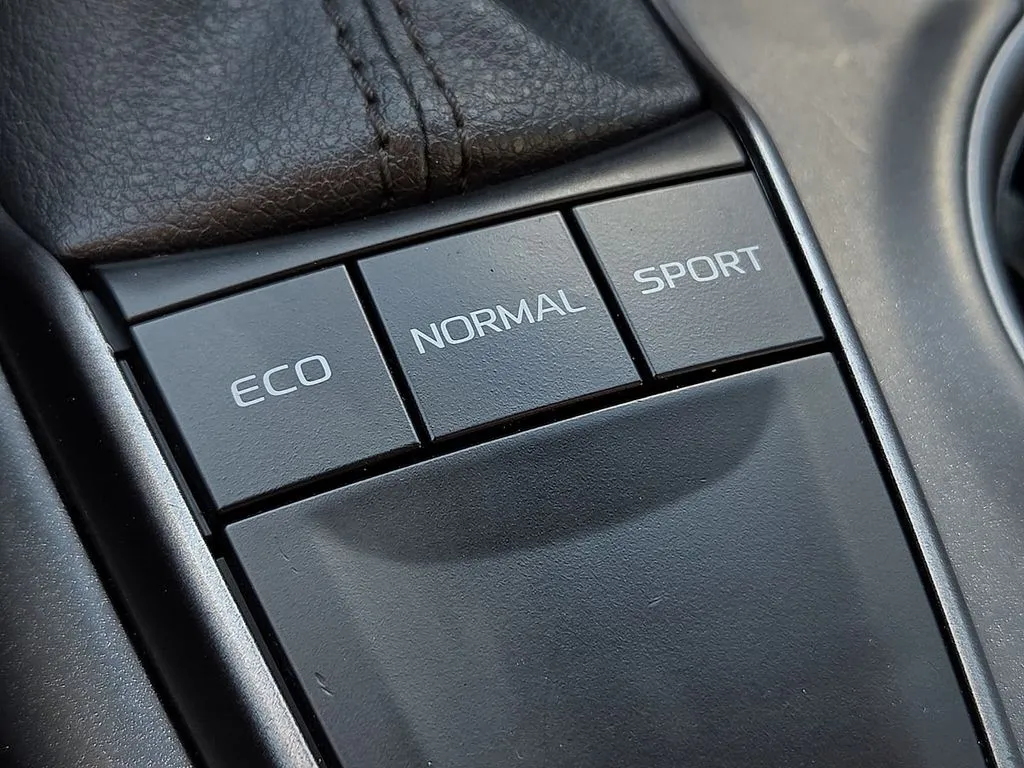 Toyota Camry photo 20