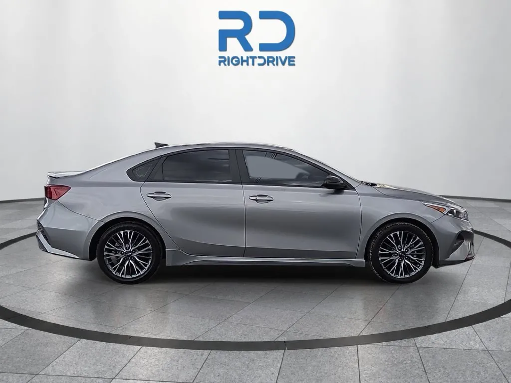 Kia Forte photo 2