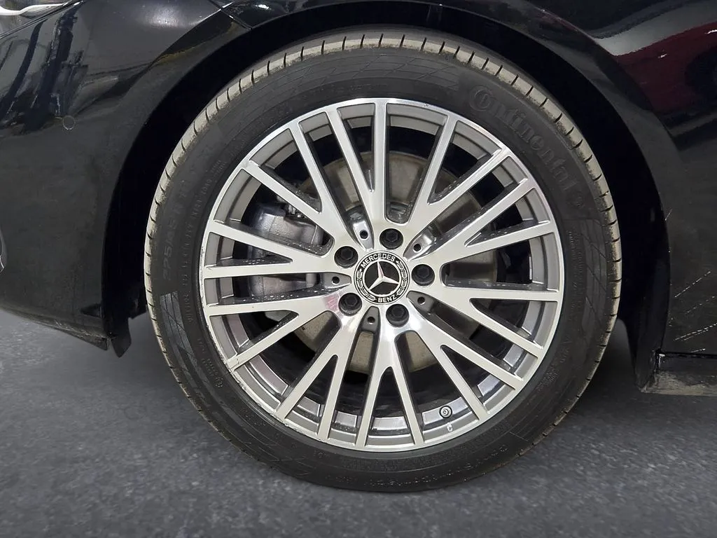 Mercedes-Benz CLA photo 9