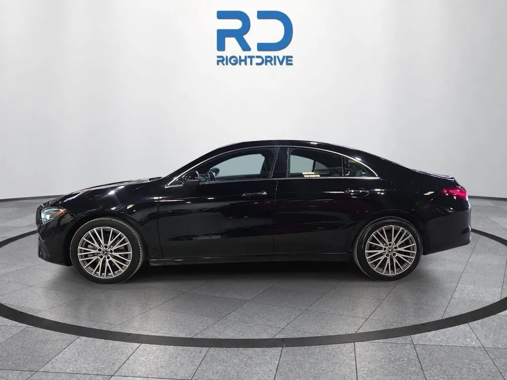 Mercedes-Benz CLA photo 2