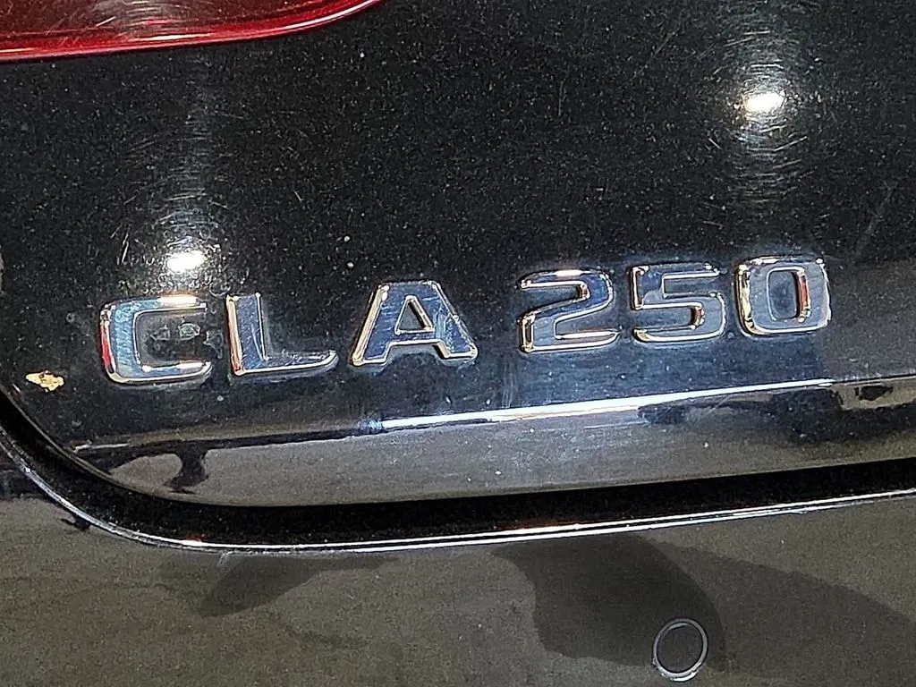 Mercedes-Benz CLA photo 11