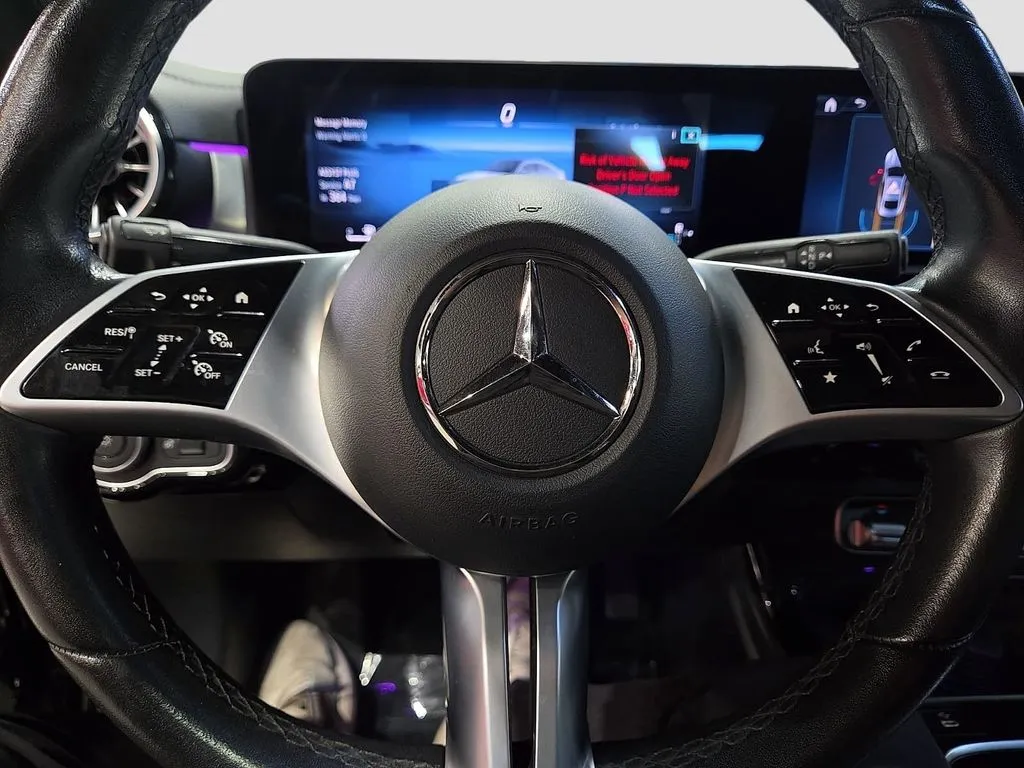 Mercedes-Benz CLA photo 24