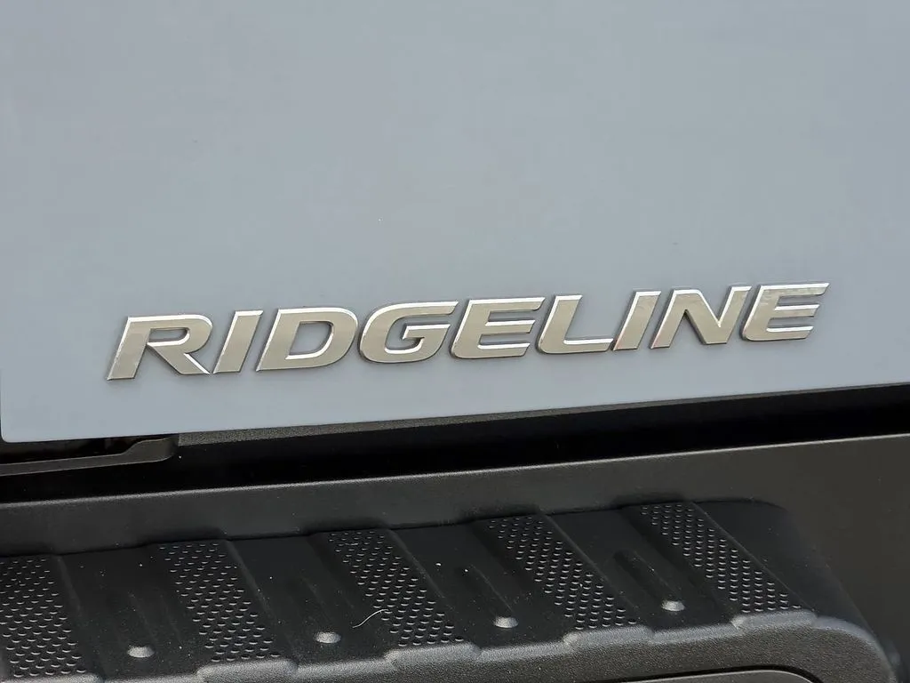 Honda Ridgeline photo 11