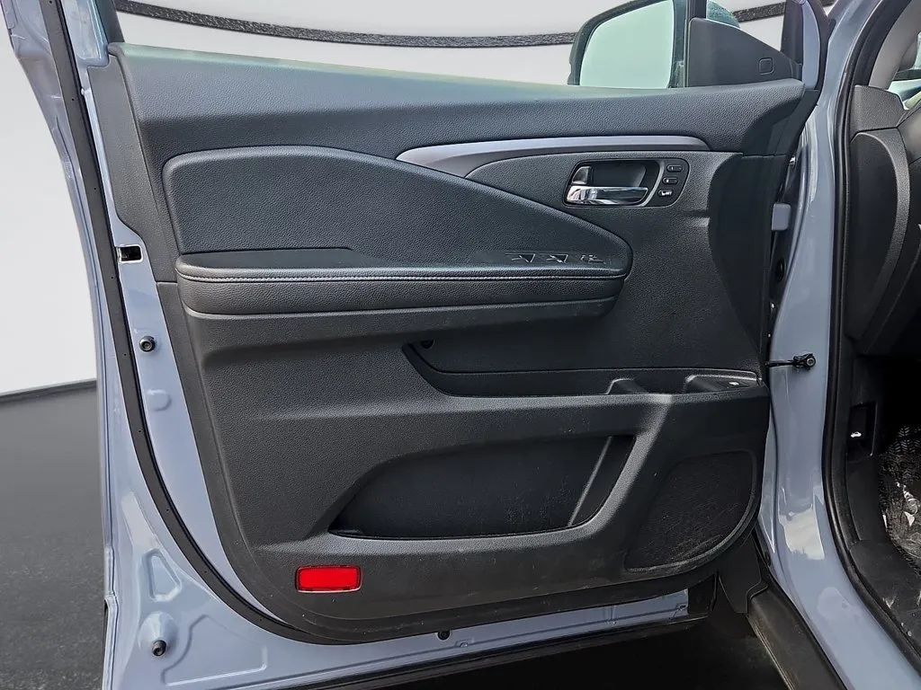 Honda Ridgeline photo 16