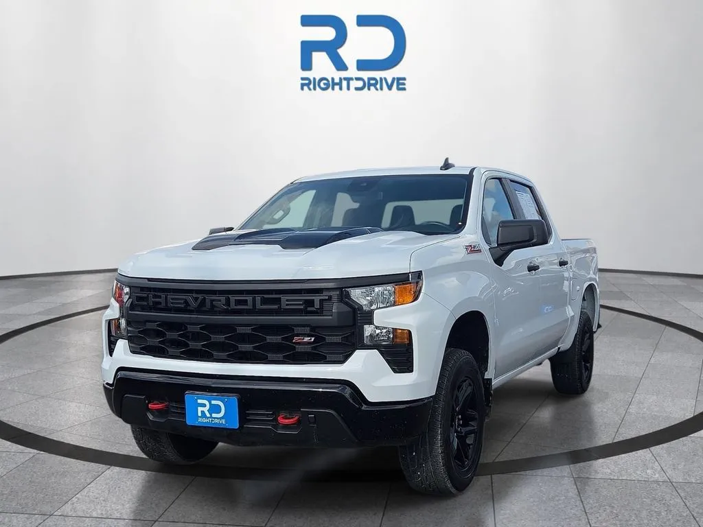 Chevrolet Silverado photo 6
