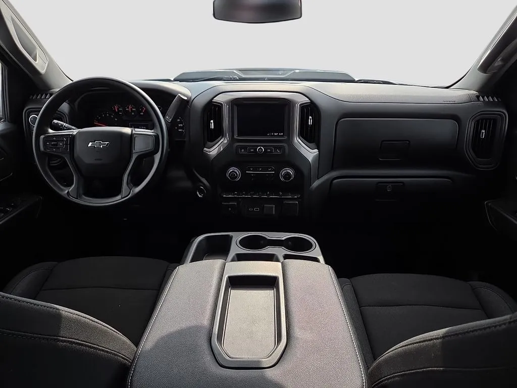 Chevrolet Silverado photo 15