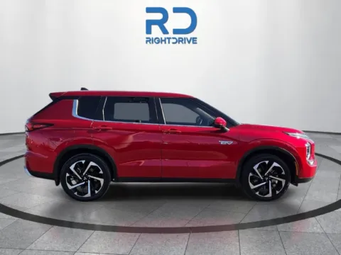 Photos of 2023 Mitsubishi Outlander PHEV SE for sale in El Paso, TX at RightDrive - 6930 Alameda