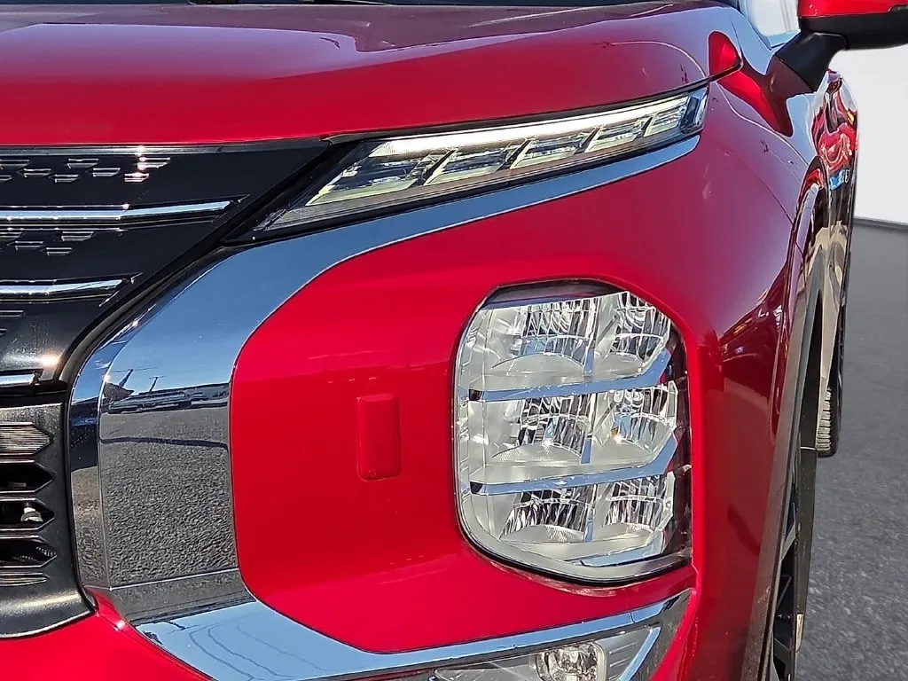 Mitsubishi Outlander photo 8