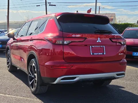 More photos of 2023 Mitsubishi Outlander PHEV SE at RightDrive - 6930 Alameda, TX