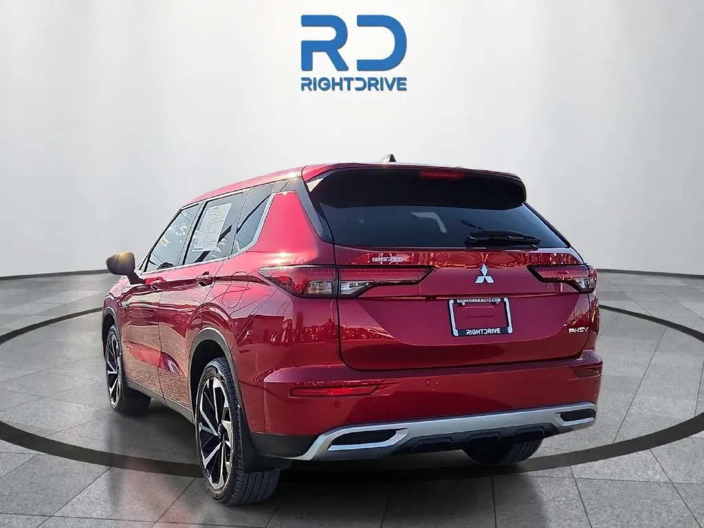 Mitsubishi Outlander photo 4