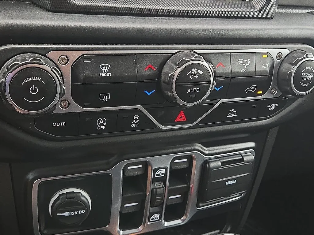 Jeep Gladiator photo 20